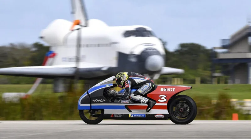 voxan wattman moto elétrica pilotada por max biaggi