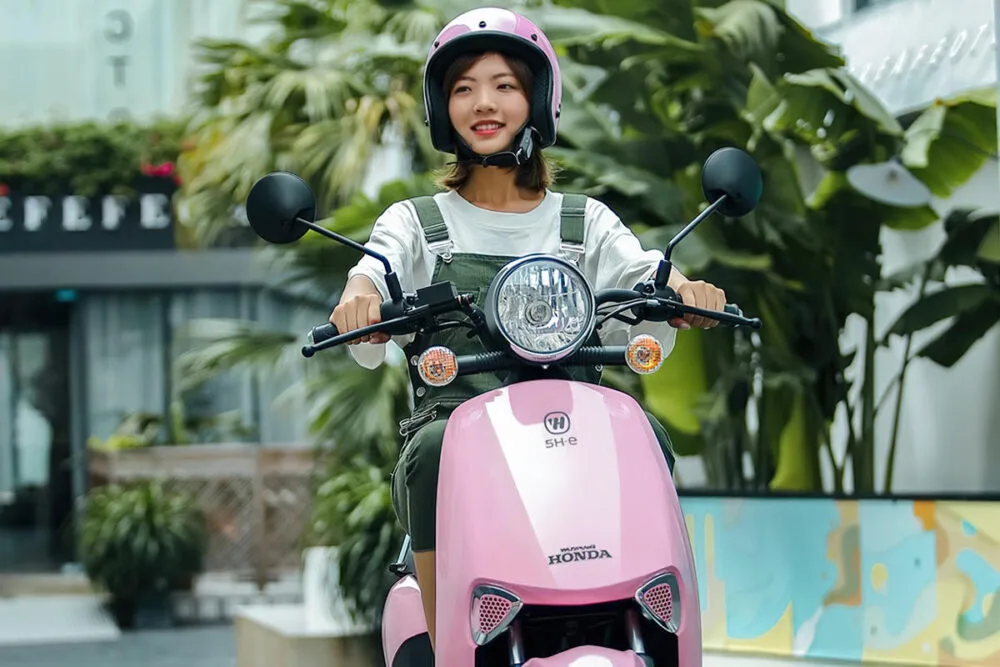honda e-pop scooter elétrica