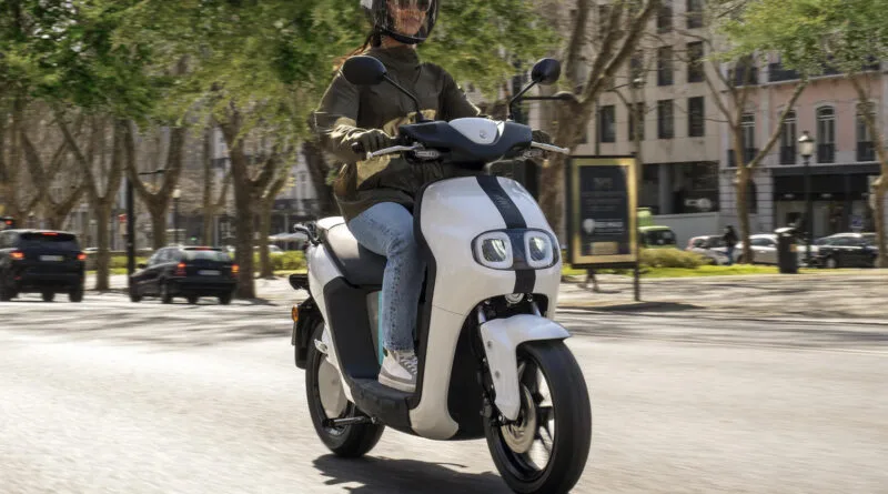 yamaha neo's scooter elétrica